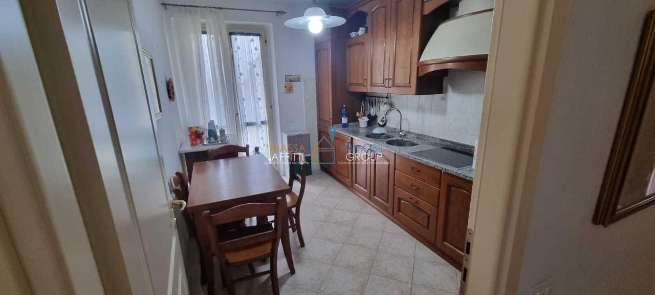 appartamento in vendita a Massa in zona Centro Storico