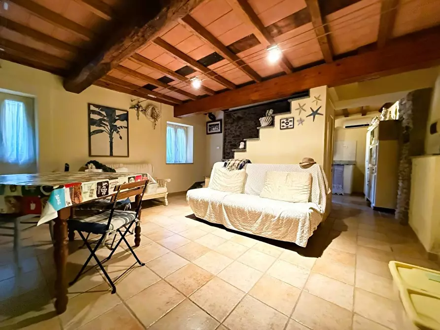 casa indipendente in vendita a Massa in zona Antona