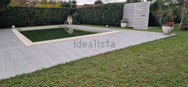 casa indipendente in vendita a Massa in zona Centro Storico
