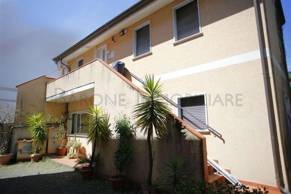 casa indipendente in vendita a Massa in zona Centro Storico