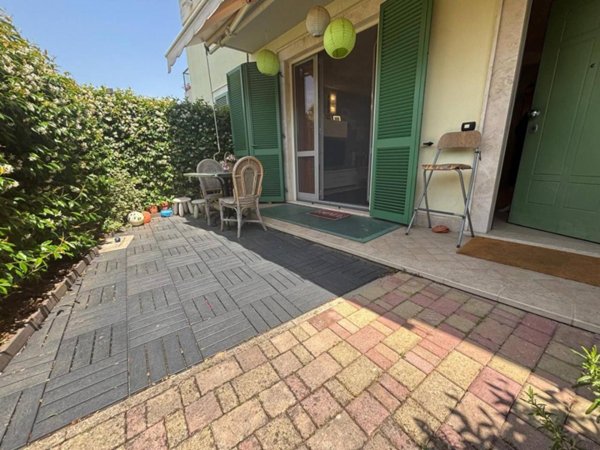 appartamento in vendita a Massa in zona Centro Storico