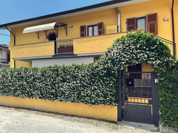 appartamento in vendita a Massa in zona Centro Storico