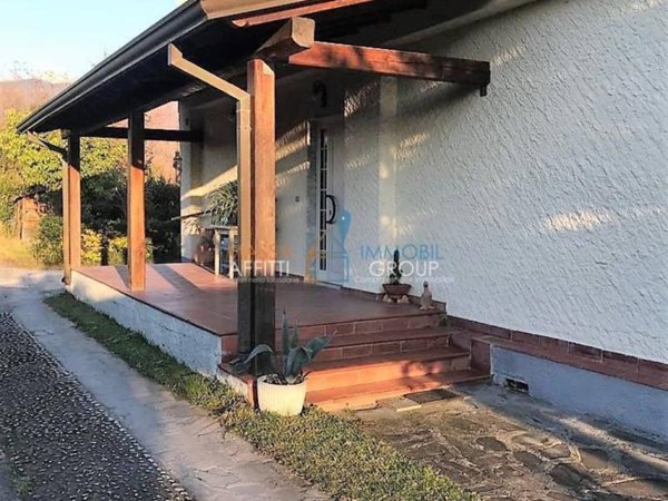 appartamento in vendita a Massa in zona Poveromo