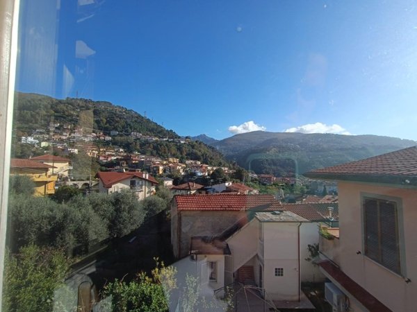 intera palazzina in vendita a Massa