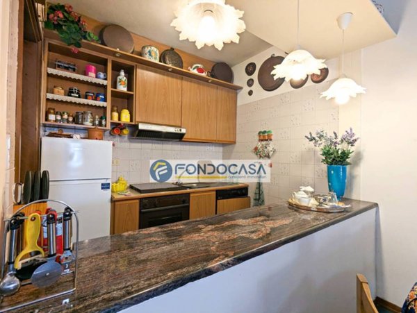 appartamento in vendita a Massa in zona Marina dei Ronchi