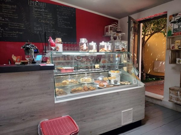 negozio in vendita a Massa in zona Centro Storico