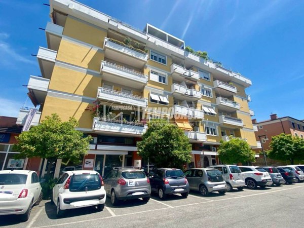 appartamento in vendita a Massa in zona Centro Storico