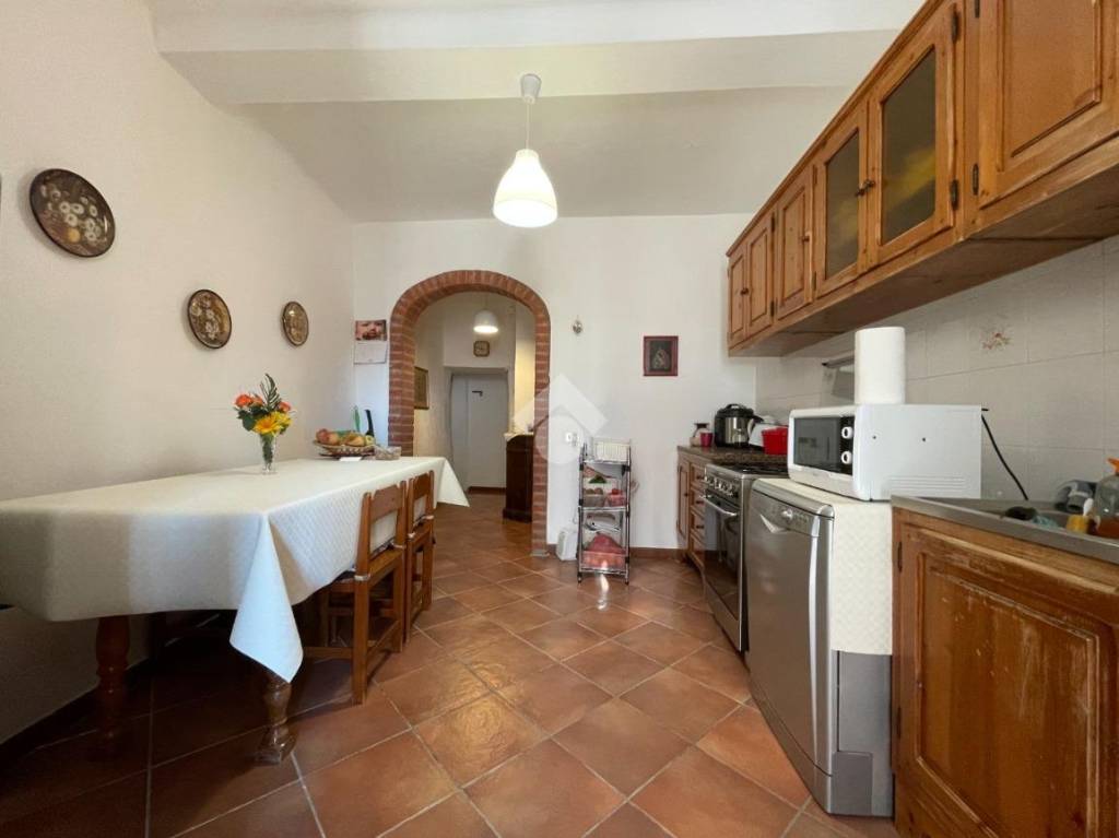 casa indipendente in vendita a Massa in zona Antona