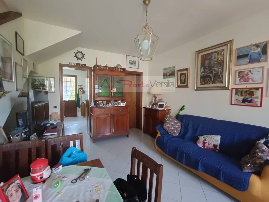 casa indipendente in vendita a Massa in zona Centro Storico