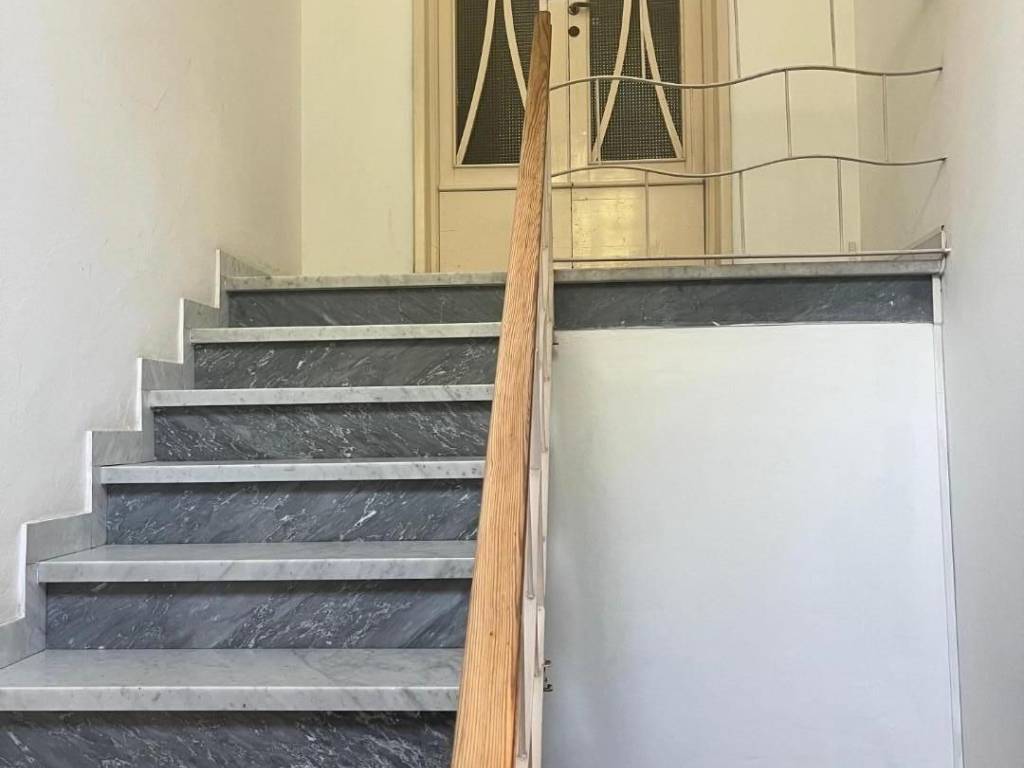 appartamento in vendita a Massa in zona Marina di Massa