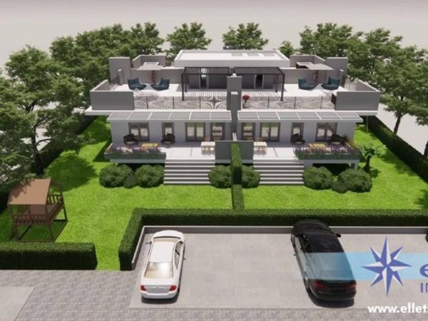 casa indipendente in vendita a Massa in zona Marina di Massa