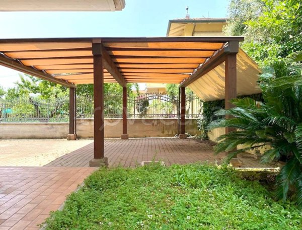 casa indipendente in vendita a Massa in zona Centro Storico