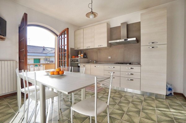 appartamento in vendita a Massa in zona Marina dei Ronchi