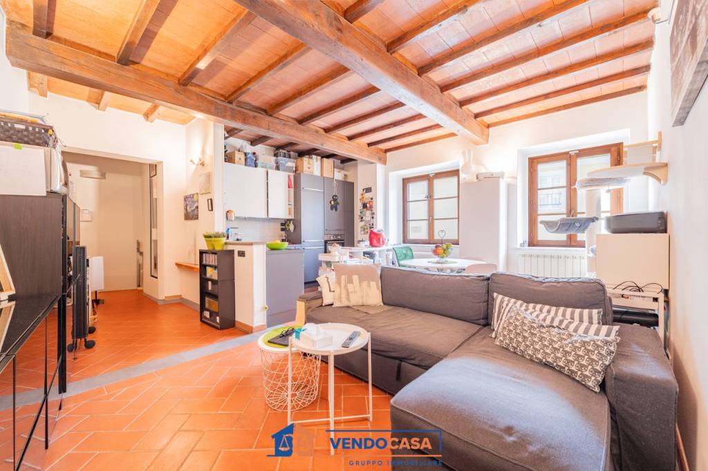 appartamento in vendita a Massa in zona Centro Storico