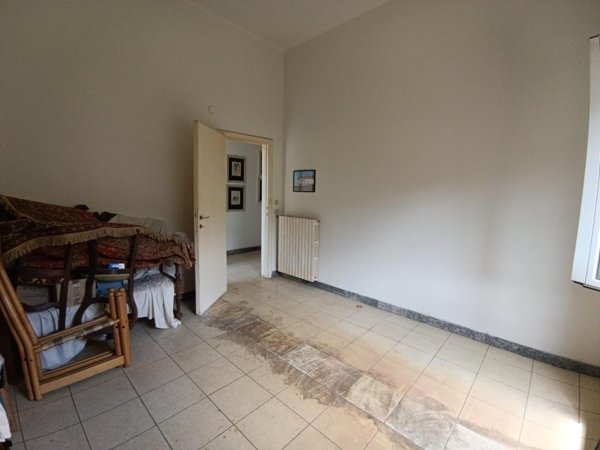 appartamento in vendita a Massa in zona Centro Storico