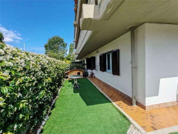 appartamento in vendita a Massa in zona Marina di Massa
