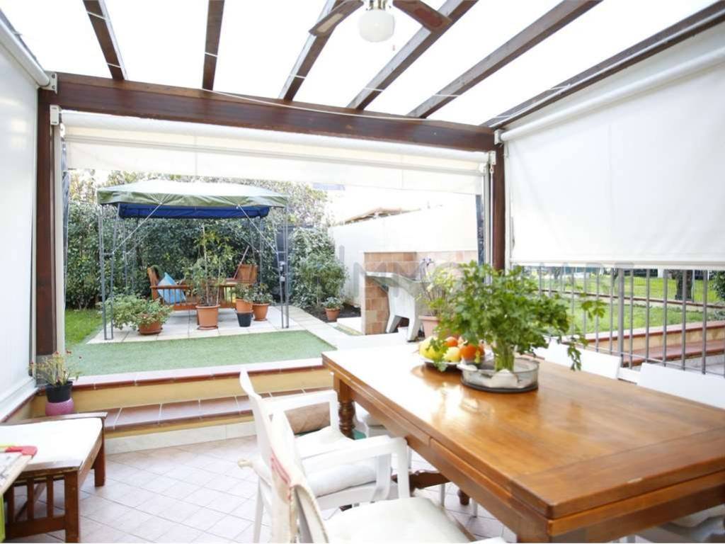 casa indipendente in vendita a Massa