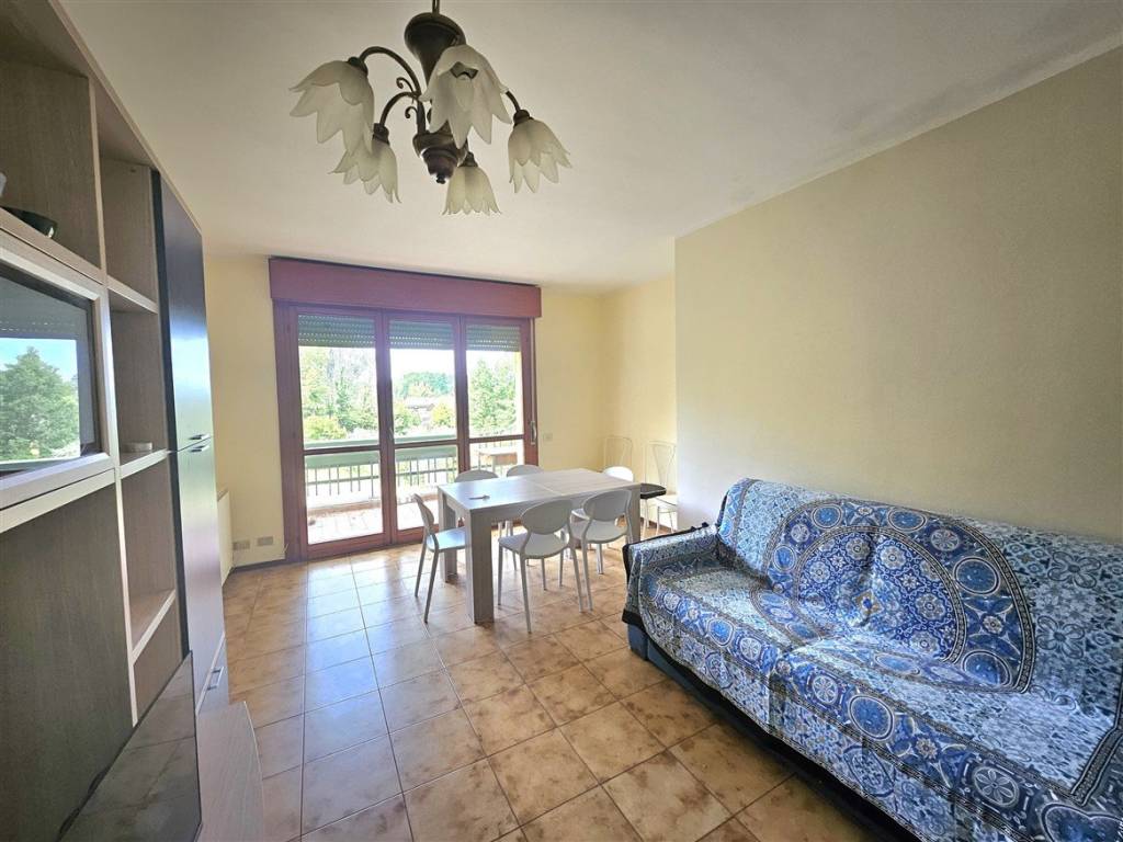 appartamento in vendita a Massa in zona Marina di Massa