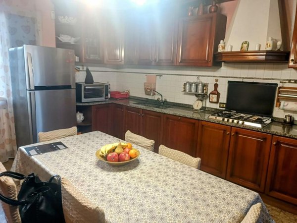 casa indipendente in vendita a Massa in zona Centro Storico