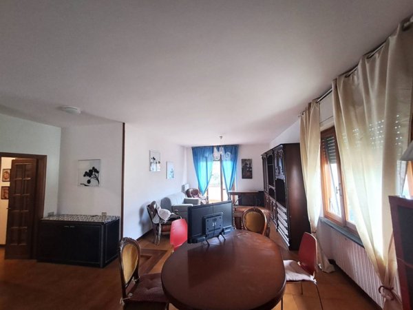casa indipendente in vendita a Massa in zona Marina di Massa