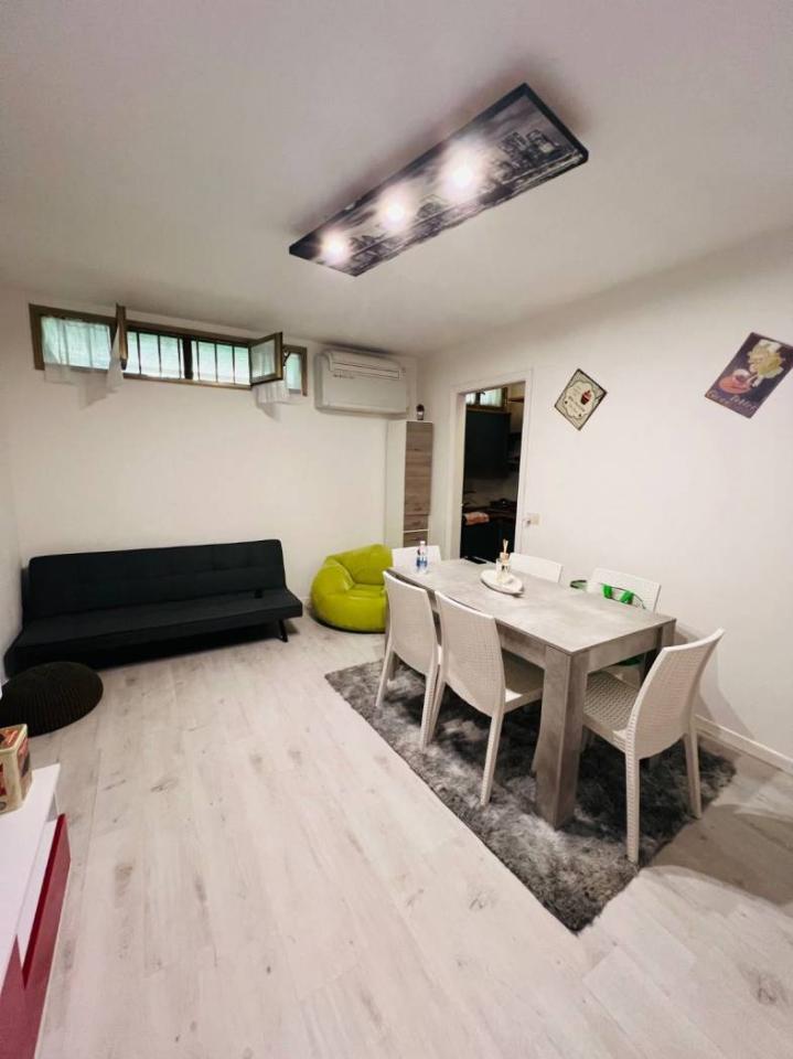 appartamento in vendita a Massa in zona Marina di Massa