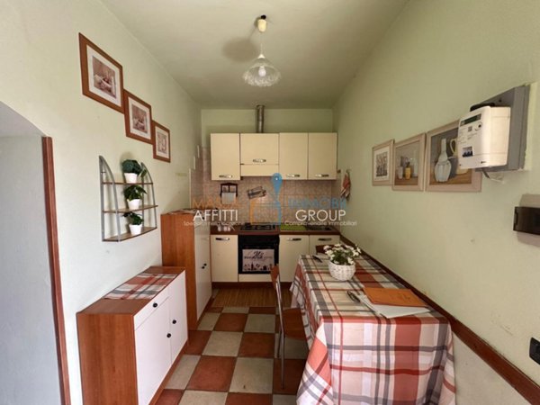 appartamento in vendita a Massa in zona Mirteto