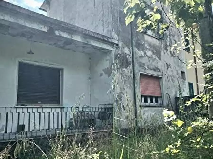 casa indipendente in vendita a Massa in zona Antona