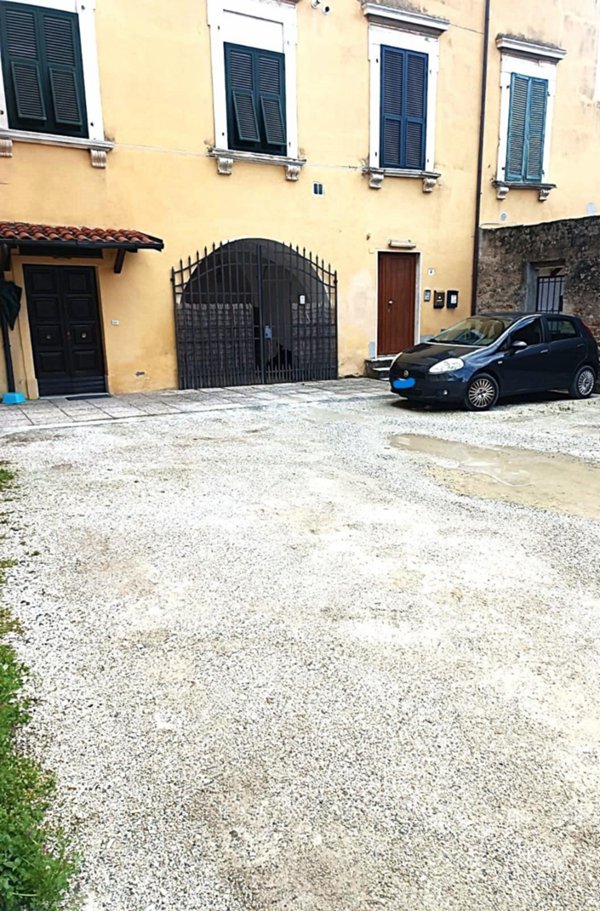 appartamento in vendita a Massa