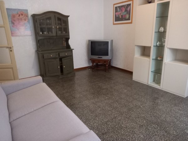 appartamento in vendita a Massa in zona Marina di Massa