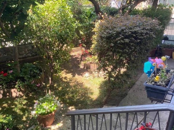 appartamento in vendita a Massa in zona Centro Storico