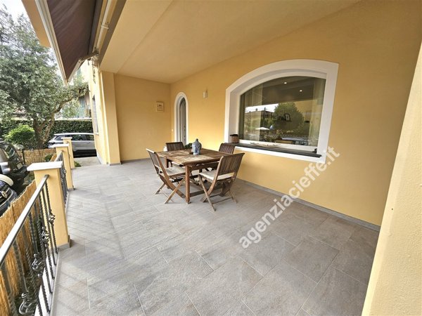 casa indipendente in vendita a Massa in zona Mirteto