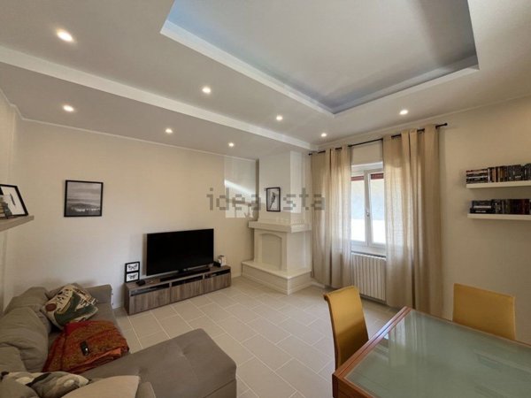 casa indipendente in vendita a Massa
