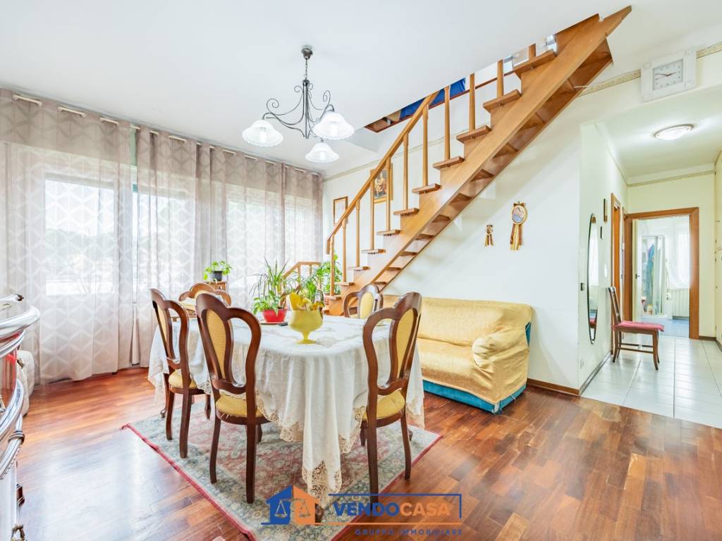 appartamento in vendita a Massa in zona Centro Storico