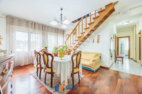 appartamento in vendita a Massa in zona Centro Storico