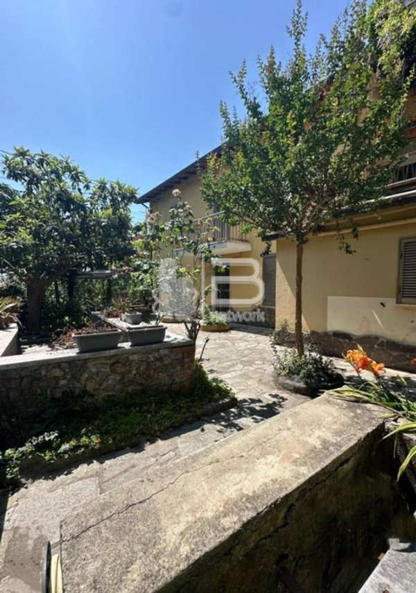 casa indipendente in vendita a Massa in zona Centro Storico