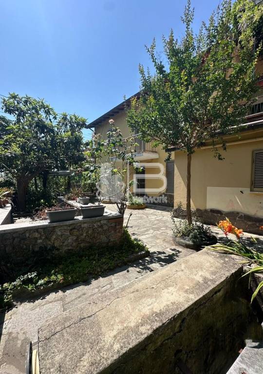 casa indipendente in vendita a Massa in zona Centro Storico