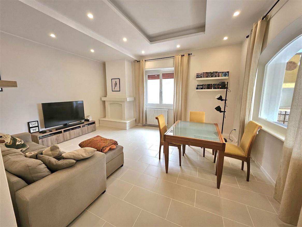 casa indipendente in vendita a Massa in zona Mirteto