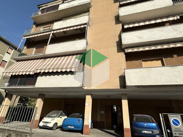 appartamento in vendita a Massa in zona Centro Storico