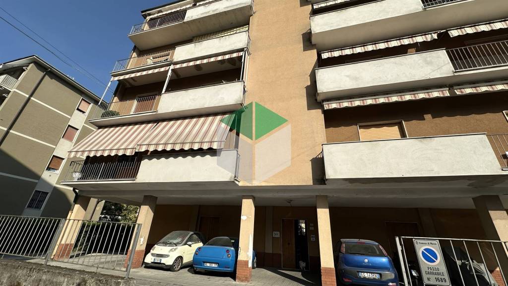 appartamento in vendita a Massa in zona Centro Storico