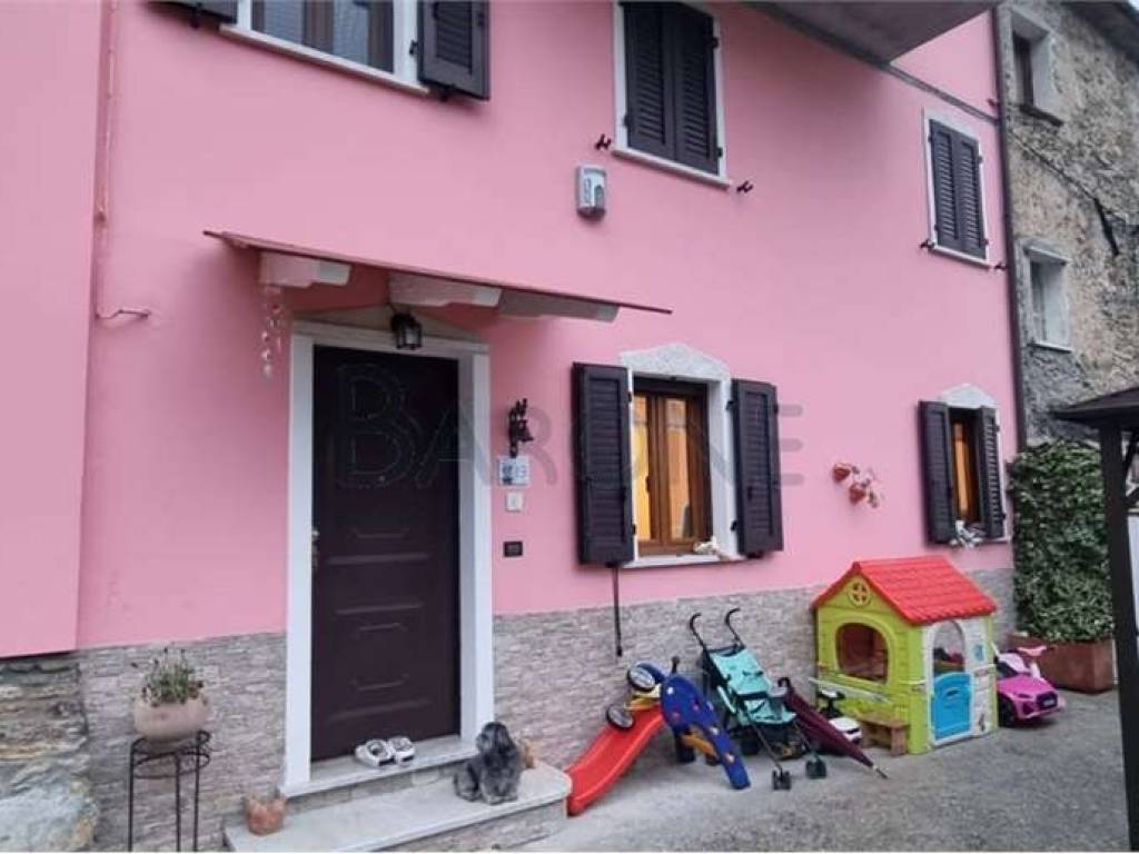 appartamento in vendita a Massa in zona Casette