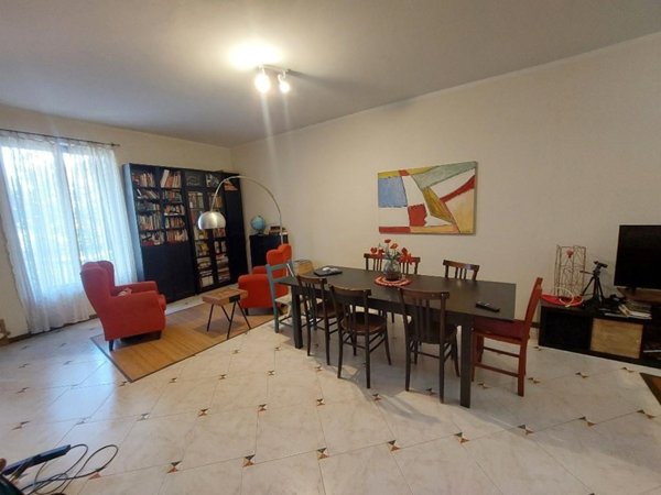 casa indipendente in vendita a Massa