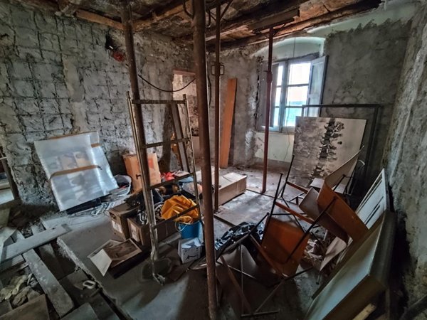 appartamento in vendita a Massa in zona Borgo del Ponte