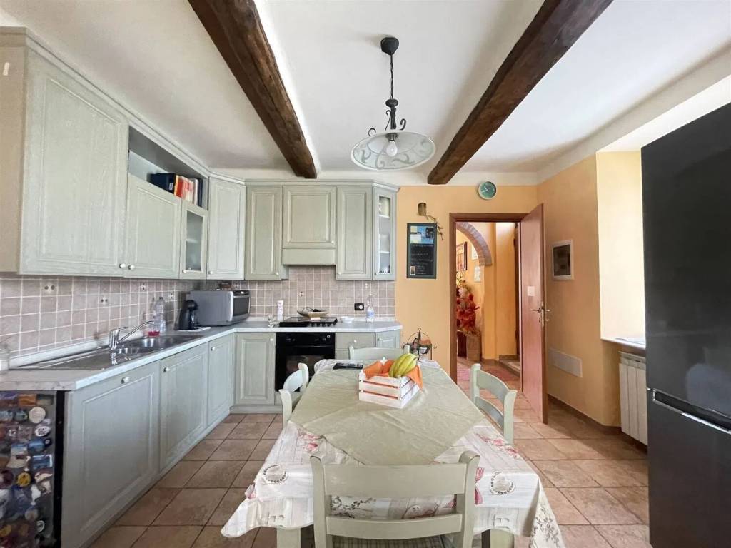 casa indipendente in vendita a Massa in zona Castagnola