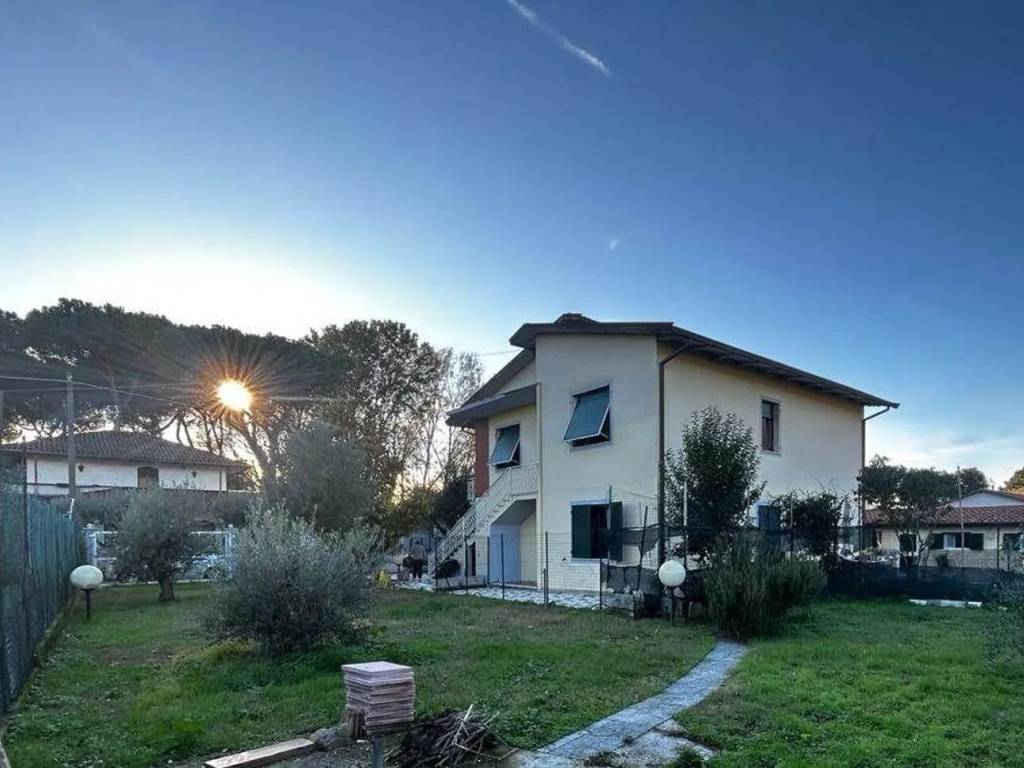 appartamento in vendita a Massa
