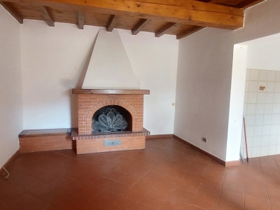 casa indipendente in vendita a Massa