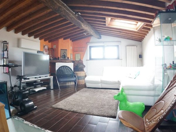 casa indipendente in vendita a Massa in zona Centro Storico