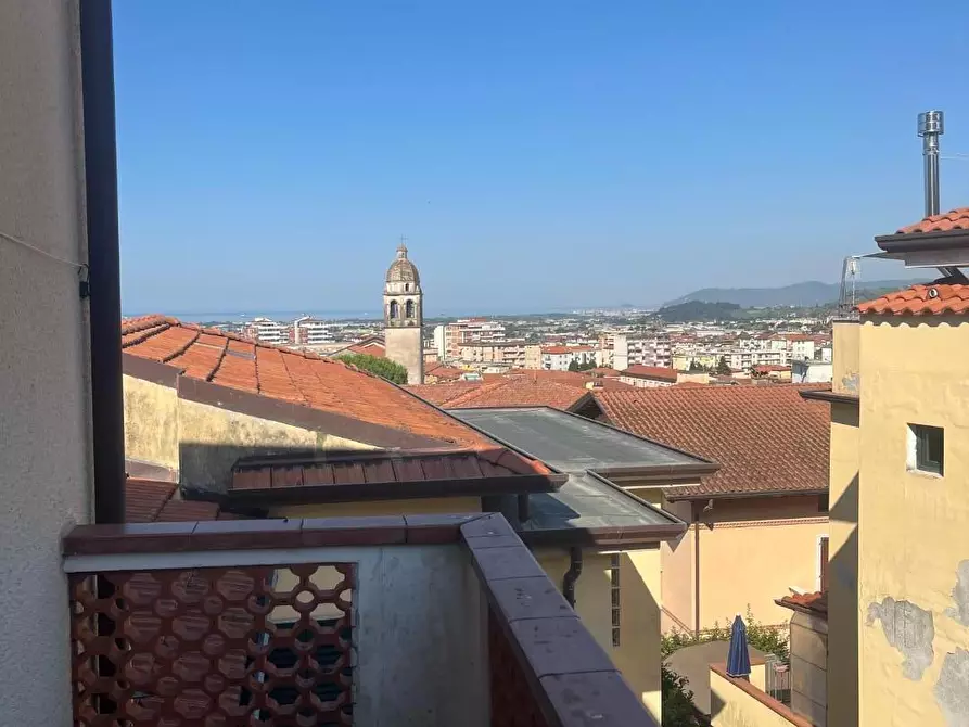 casa indipendente in vendita a Massa in zona Centro Storico
