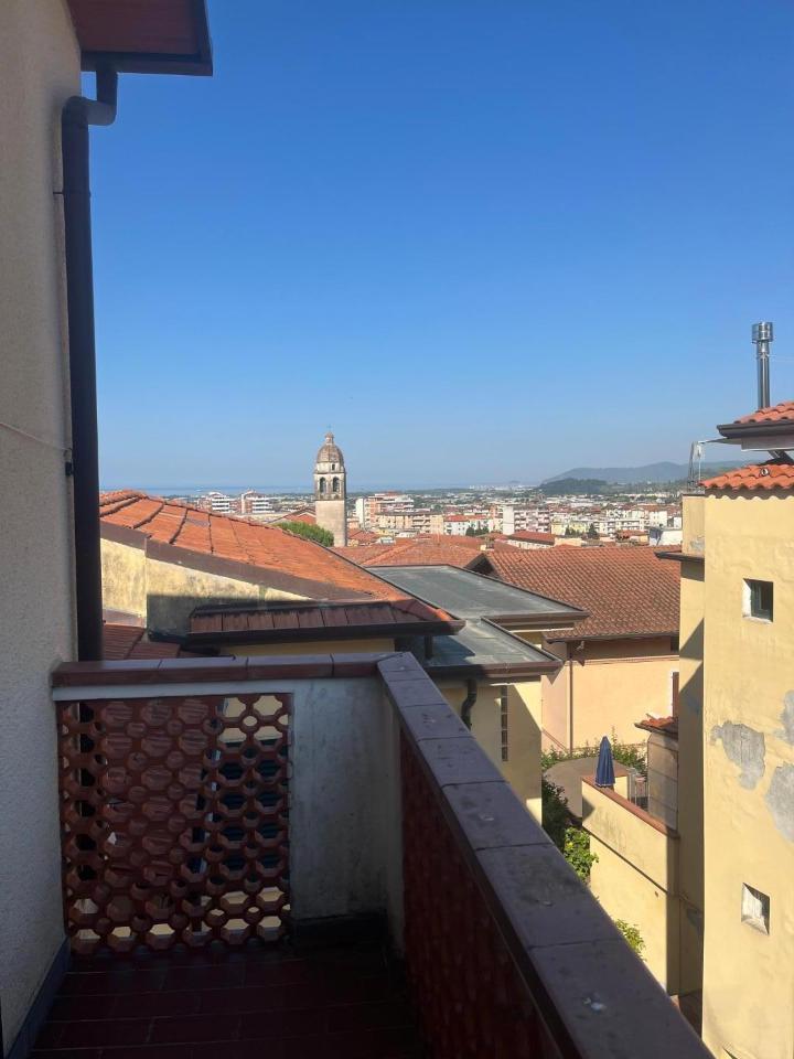 casa indipendente in vendita a Massa in zona Centro Storico