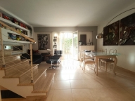 casa indipendente in vendita a Massa
