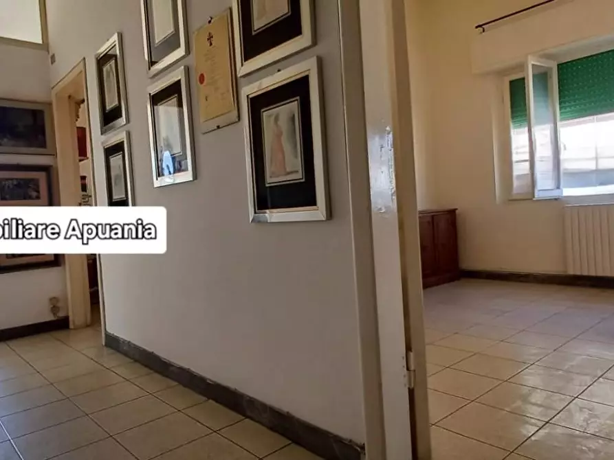appartamento in vendita a Massa in zona Centro Storico